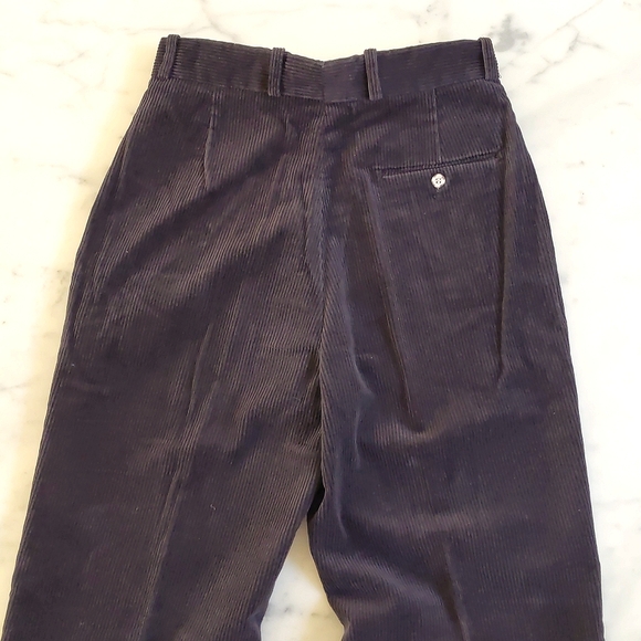 NWOT. Hunters Run High-Waisted Brown Corduroy Straight Leg Pant with 3 pockets. - Picture 5 of 6